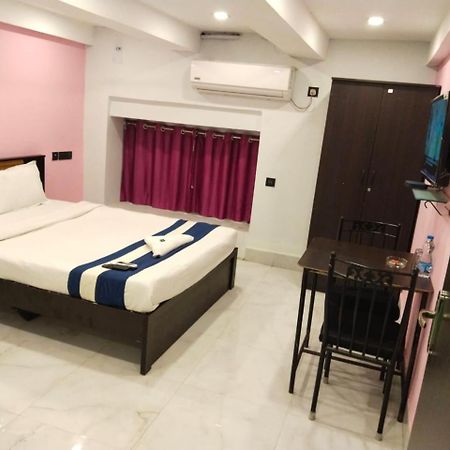 Hotel Ucs Καλκούτα Εξωτερικό φωτογραφία