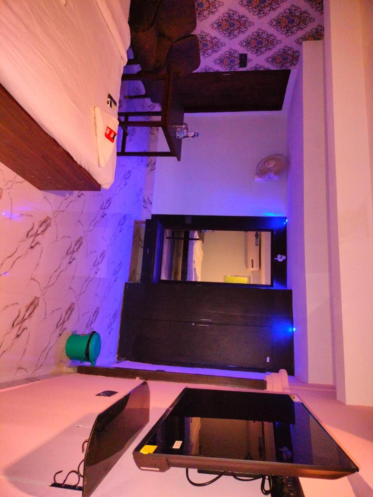 Hotel Ucs Καλκούτα Εξωτερικό φωτογραφία